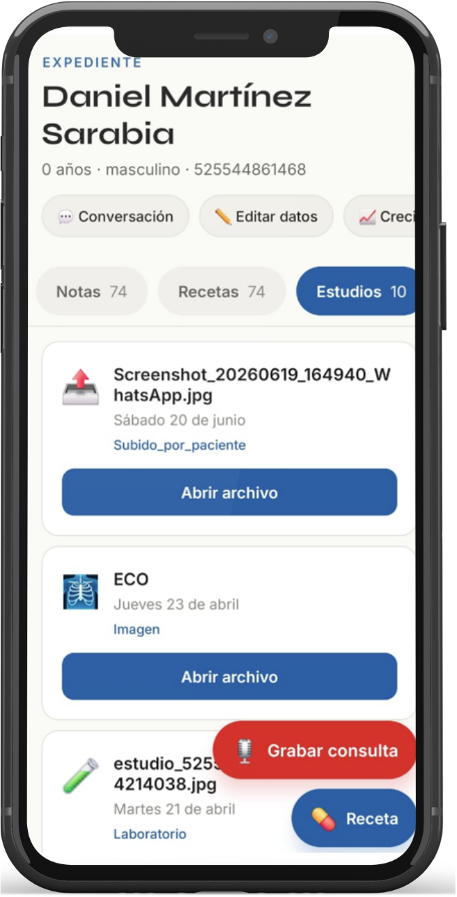 Expediente de un paciente en la app móvil de MediBot